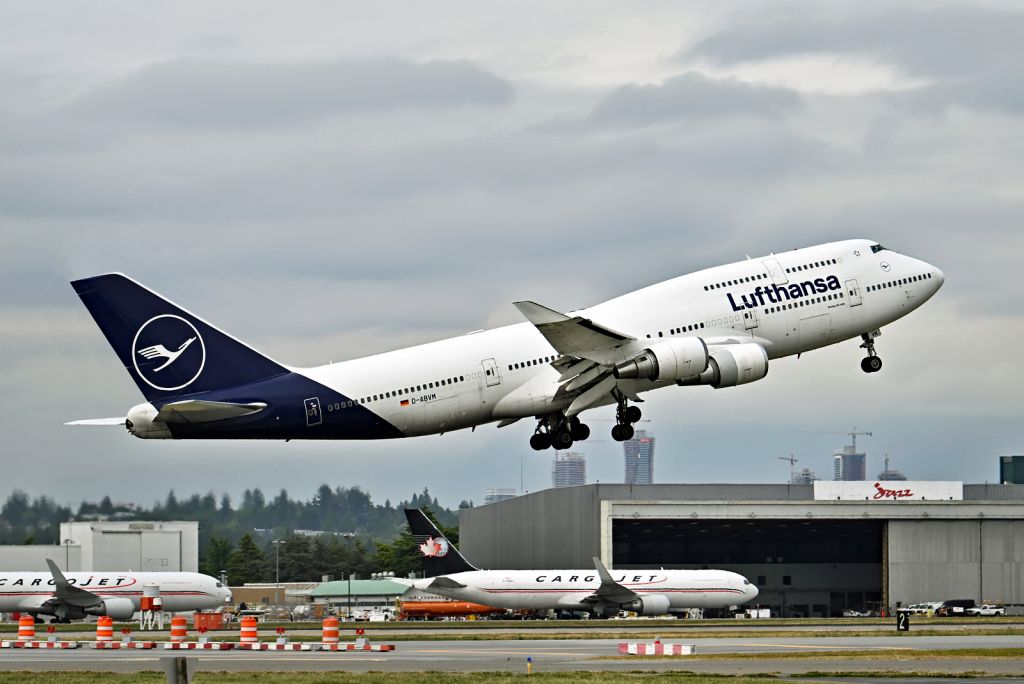 Boeing 747-400 (D-ABVM)