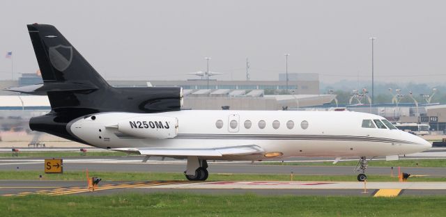 Dassault Falcon 50 (N250MJ)