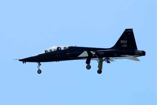 Northrop T-38 Talon — - T-38 Landing at Whiteman AFB.