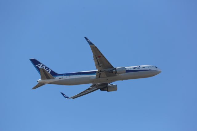 BOEING 767-300 (JA625A)