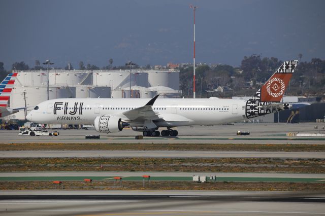 Airbus A350-900 (DQ-FAI)
