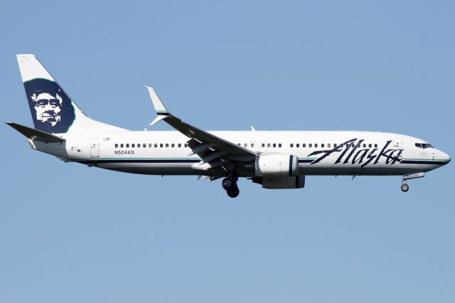 Boeing 737-800 (N524AS)