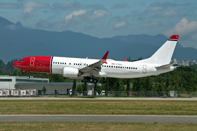 Boeing 737 MAX 8 (C-FULJ)