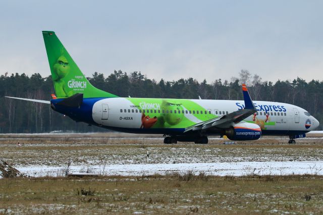 Boeing 737-800 (D-ASXA) - "Grinch"