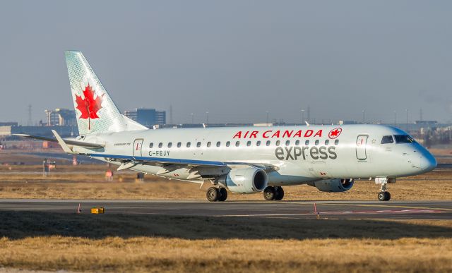 Embraer 175 (C-FEJY)