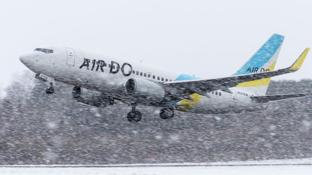 Boeing 737-700 (JA07AN) - Hokkaido International Airlines / Boeing 737-781br /Dec.06.2015 Hakodate Airport [HKD/RJCH] JAPAN