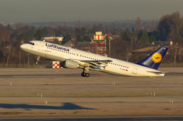 Airbus A320 (D-AIPA) - 29.12.2016