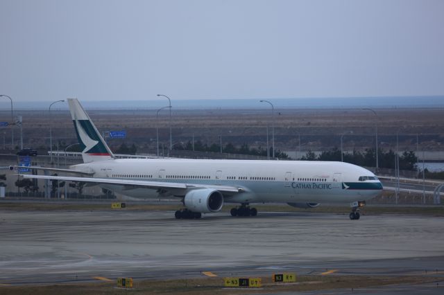BOEING 777-300 (B-HNQ)
