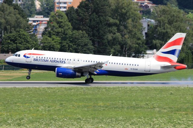Airbus A320 (G-EUUK)