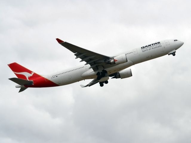 Airbus A330-300 (VH-QPD) - Getting airborne off runway 23 and heading for Singapore. Tuesday 27th December 2011.