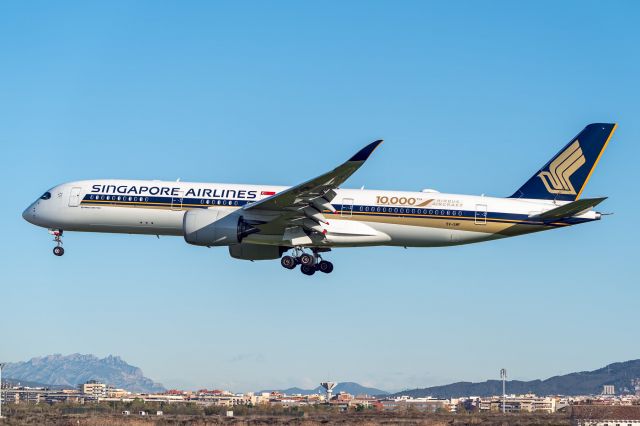 Airbus A350-900 (9V-SMF) - This Singapore Airlines plane has on hits fuselage the sticker that has been the 10000th plane built by Airbus Factory