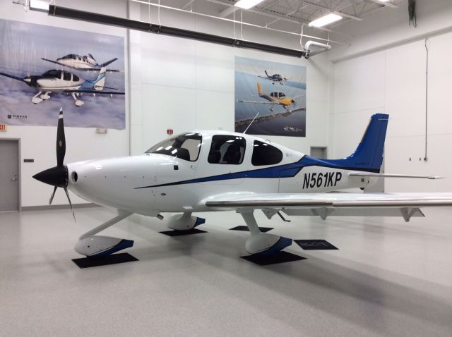 Cirrus SR-22 (N561KP)