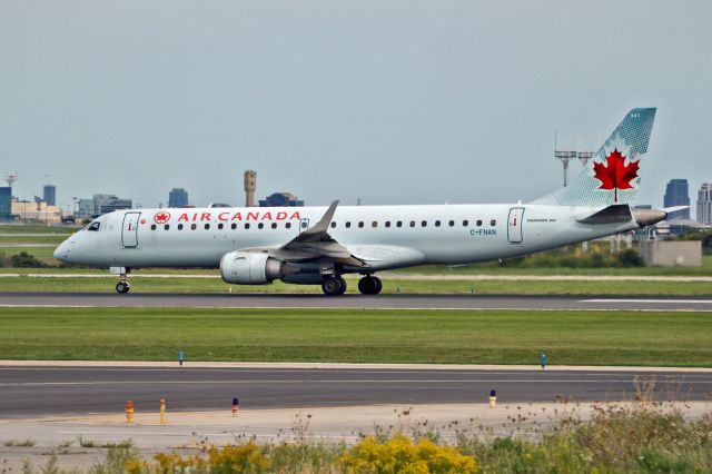 Embraer ERJ-190 (C-FNAN)