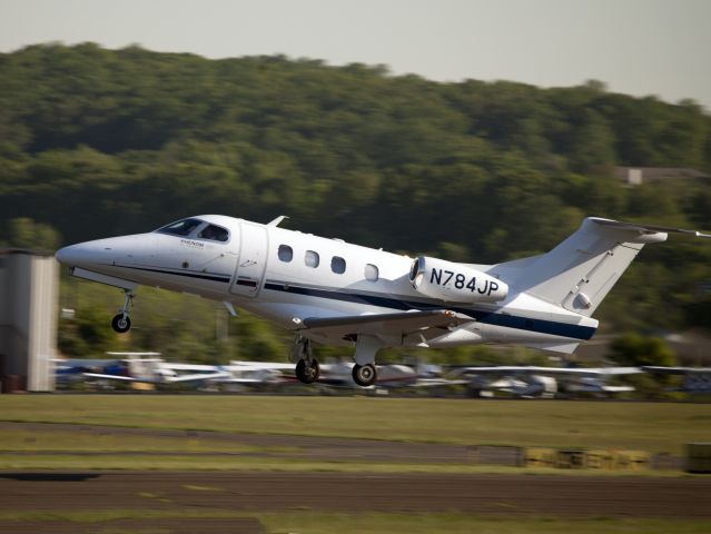 Embraer Phenom 100 (N784JP) - Take off runway 26. The aircraft is managed by CFM Corporate Flight Management  a rel=nofollow href=http://www.flycfm.comwww.flycfm.com/a