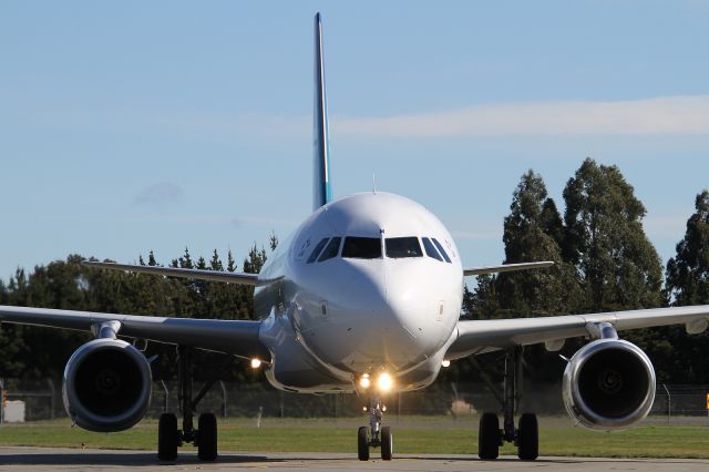 Airbus A320 (ZK-OJM)