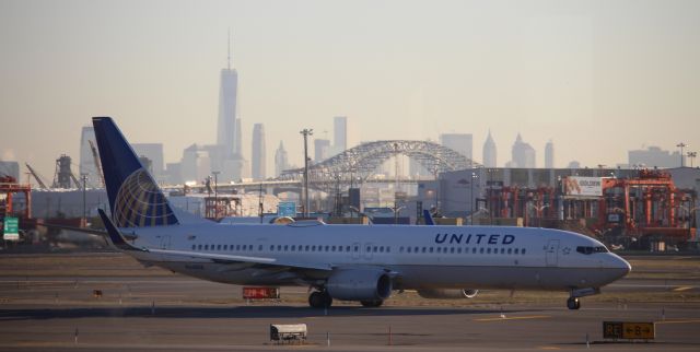 Boeing 737-900 (N66808)