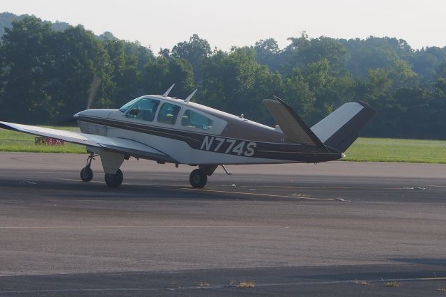 Beechcraft 35 Bonanza (N774S)