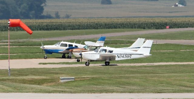 Piper Cherokee (N8459R) - Taxiing on 7/22/11