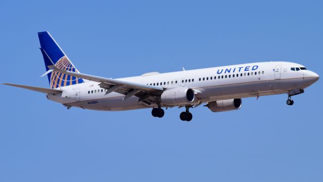 Boeing 737-900 (N62884)