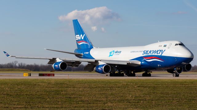 Boeing 747-400 (4K-SW008) - came in from Anchorage headed to park 