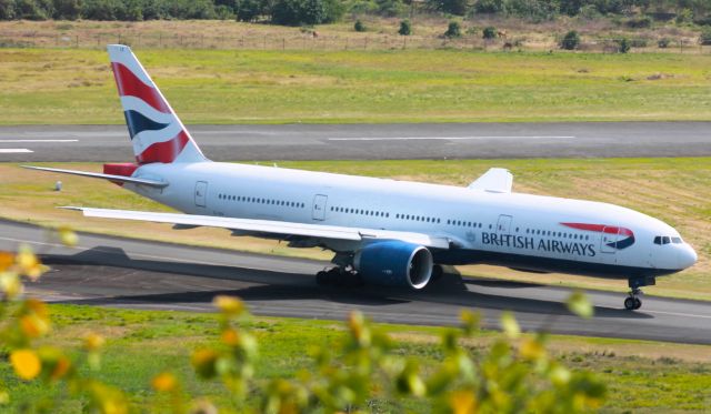 Boeing 777-200 (G-VIIX)