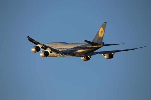 BOEING 747-8 (D-ABYT)