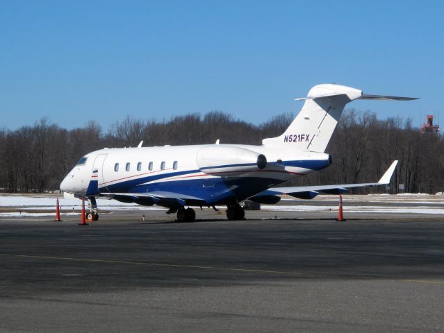 Bombardier Challenger 300 (N521FX)