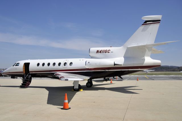 Dassault Falcon 50 (N411GC) - Seen at KFDK on 3/31/2009.  http://www.guitarcenter.com/