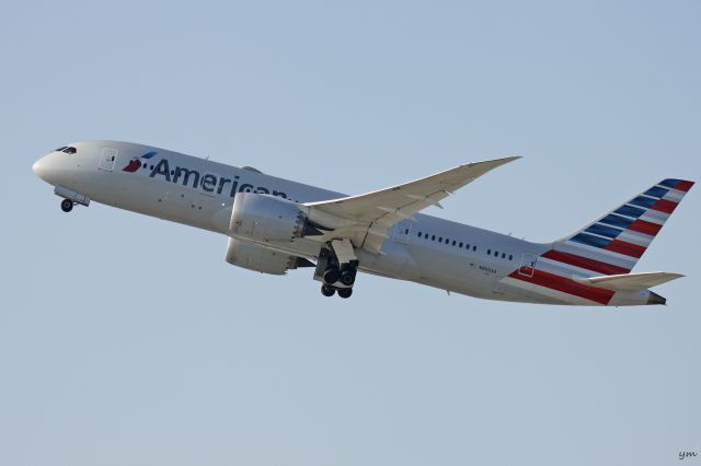 Boeing 787-8 (N806AA)