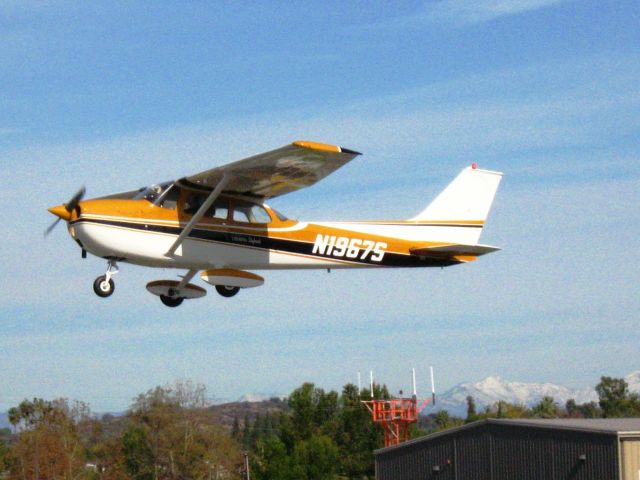 Cessna Skyhawk (N1967S) - Taking off from RWY 24