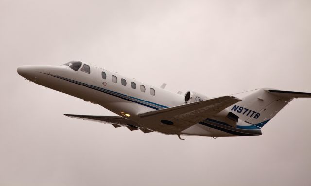 Cessna Citation CJ2+ (N971TB) - One of RELIANT AIRs CJ2. They have the lowest fuel price on the Danbury (KDXR) airport!