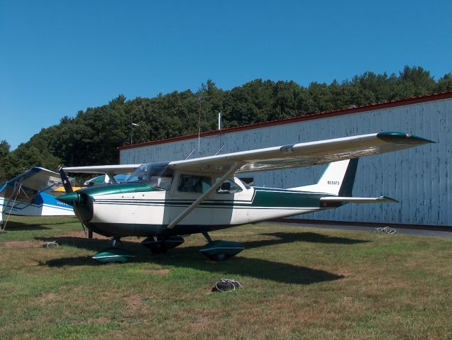 Cessna Skyhawk (N35675) - Danielson Ct.