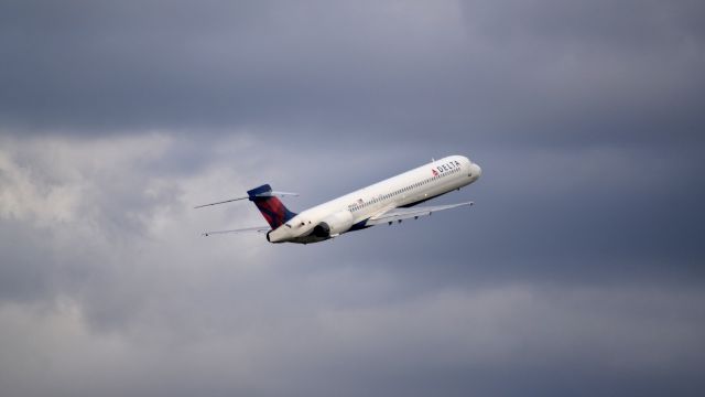 McDonnell Douglas MD-88 (N917DL)