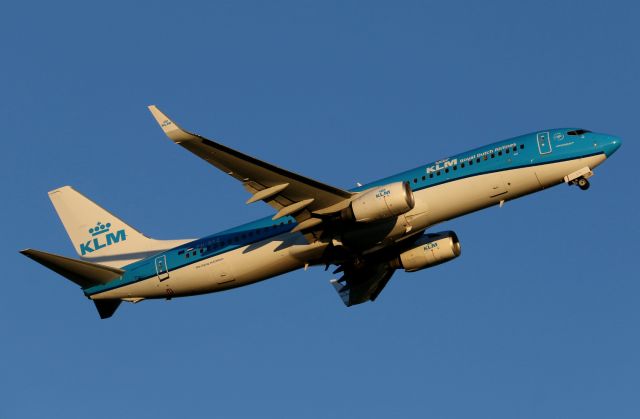 Boeing 737-800 (PH-BXZ)