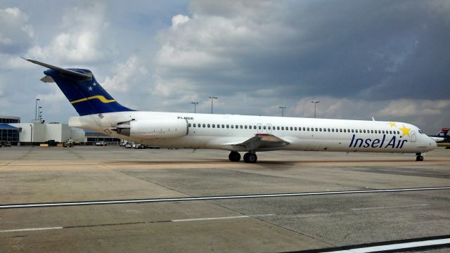 McDonnell Douglas MD-80 (PJ-MDE)