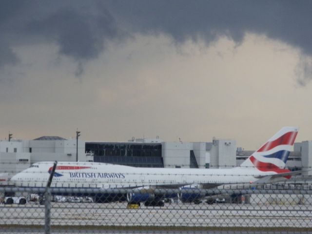 Boeing 747-400 (G-CIVN) - Departing for EGLL