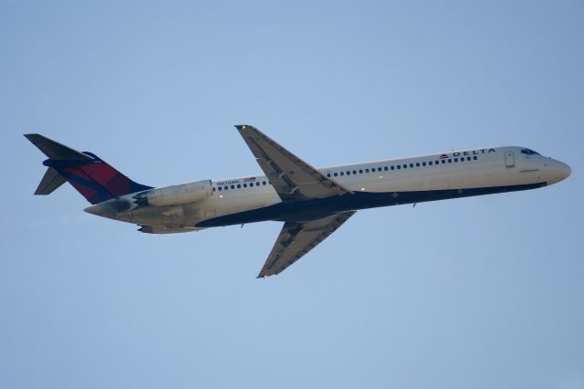 McDonnell Douglas DC-9-50 (N675MC)