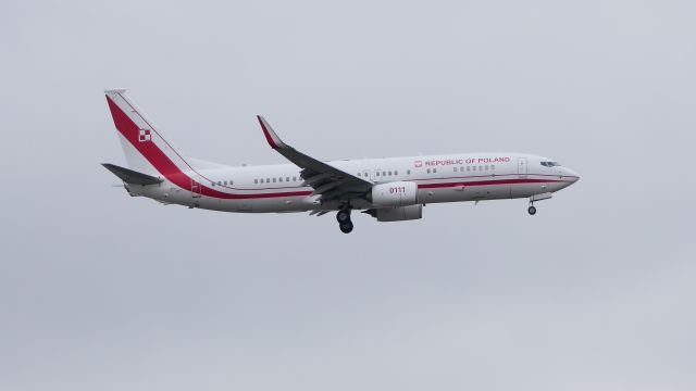 Boeing 737-800 (0111) - Approaching Runway 4R EWR Newark 