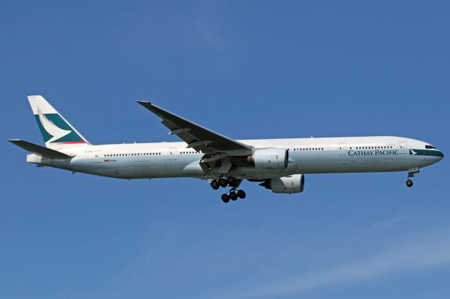 BOEING 777-300 (B-HNJ)