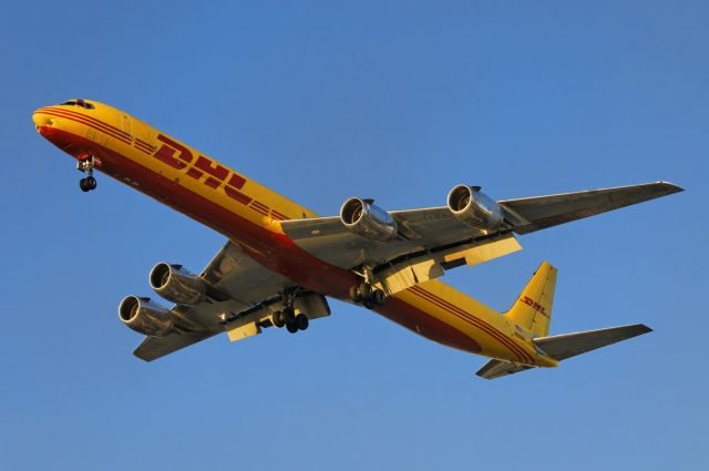 N806DH — - A DHL operated Douglas-DC-8-73(F) cargo jet approaching the Los Angeles International Airport, LAX, Westchester, Los Angeles, California.