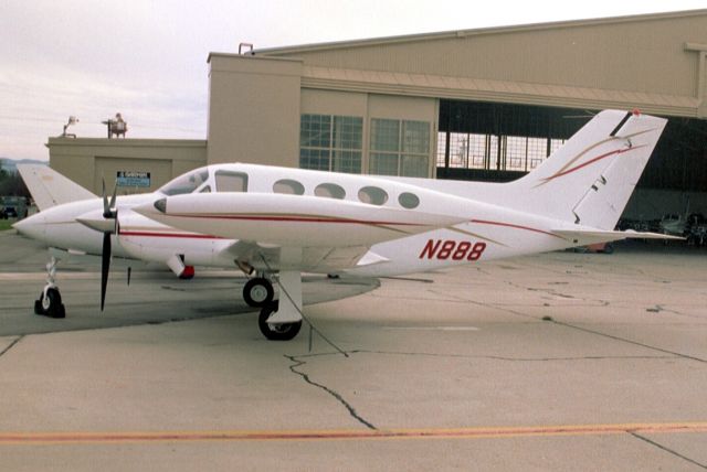 Cessna 421 (N888) - Seen here in Dec-03.  Reregistered N577SW 7-Apr-07.