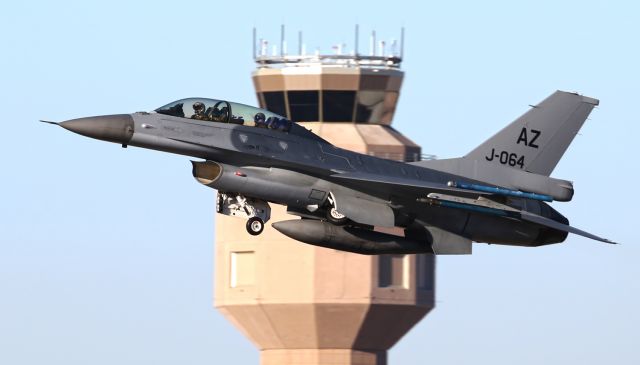 Lockheed F-16 Fighting Falcon (J064)