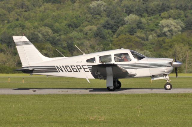 Piper Cherokee (N106PE) - Seen at KFDK on 5/10/2009.