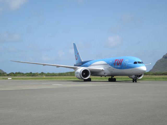 Boeing 787-8 (G-TUII)