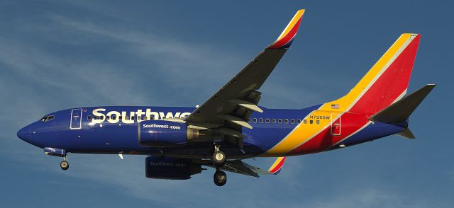 Boeing 737-700 (N726SW)