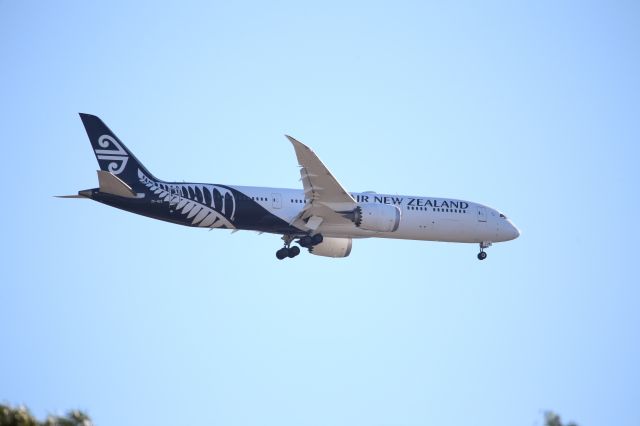 Boeing 787-9 Dreamliner (ZK-NZK)