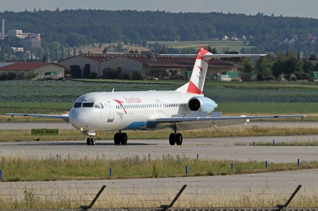 Fokker 100 (OE-LVM)