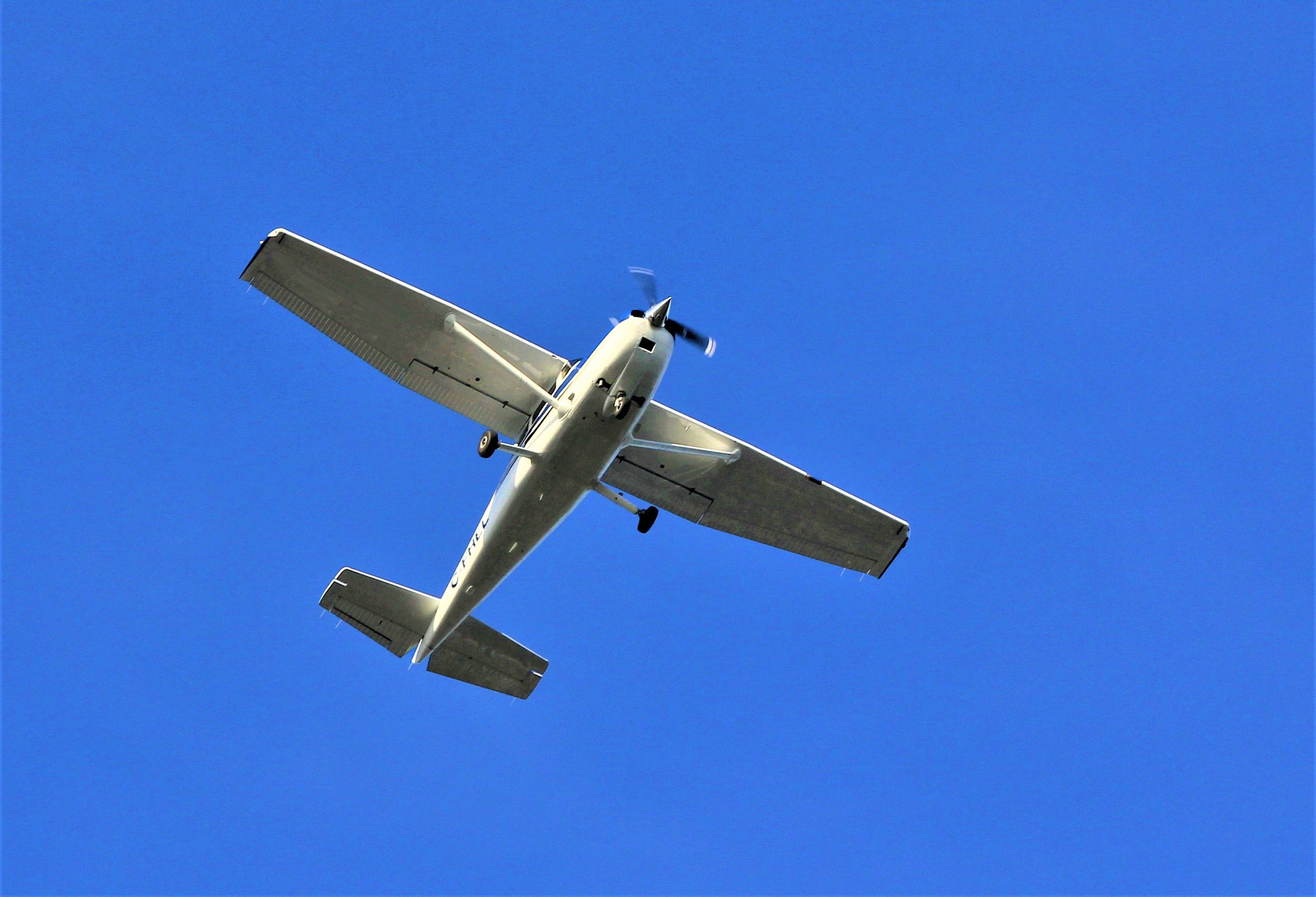 C-FHEL — - C-FHEL CESSNA SKYLANE 182-N en vol au dessus de la ville de Lavaltrie QC. le 12-10-2021 à 15:51