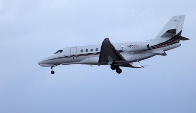 Cessna Citation Latitude (N506QS) - On final is this 2016 Cessna Citation Latitude C680A in the Winter of 2019.