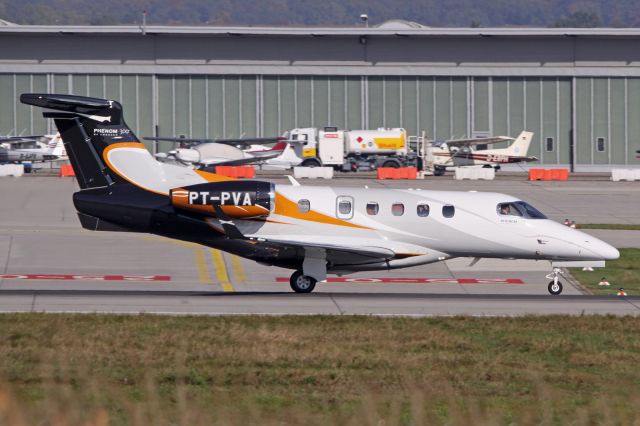 Embraer Phenom 300 (PT-PVA)